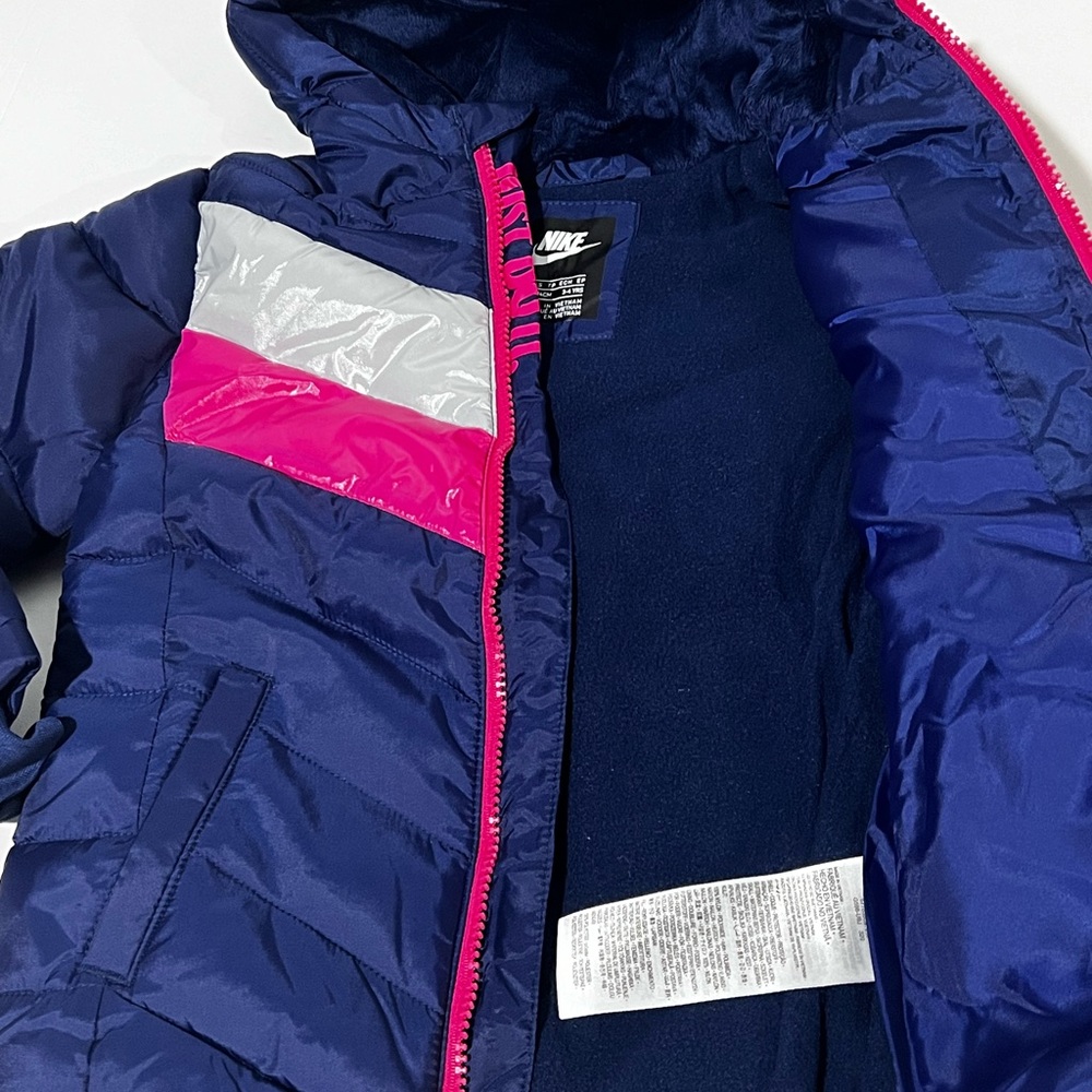 Nike jacket for girls new with the tag color bleu